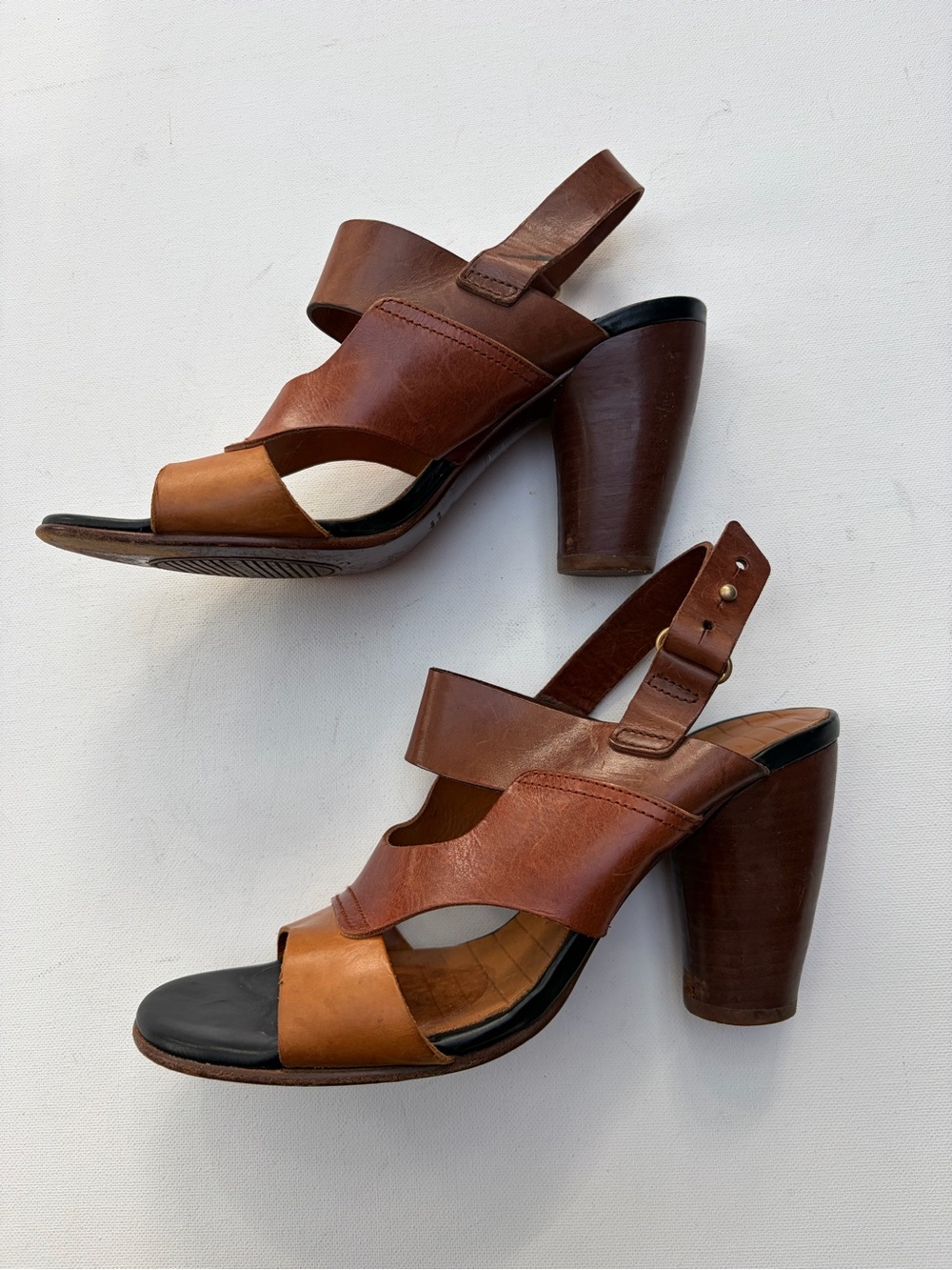 Chie Mihara Sandals